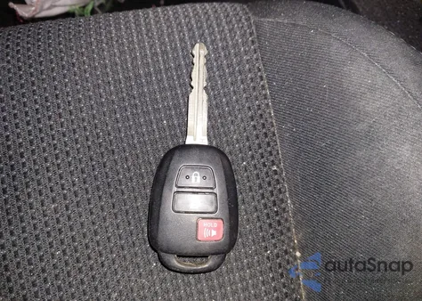 2018 Toyota Rav4 Xle z USA, uszkodzony, nr VIN 2T3RFREV3JW819838